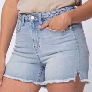 Judy Blue Twisted Sister Braided Waistband Jean Short Light Wash Sz1XL